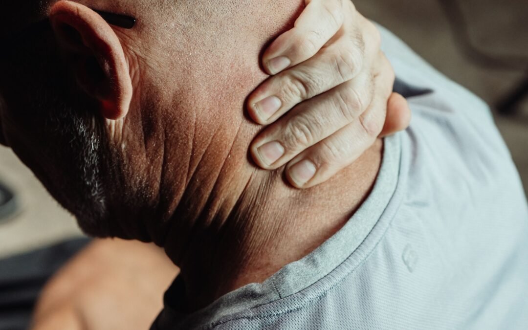 Télétravail et douleurs cervicales : comment les prévenir ?